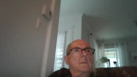 bernard1102 online show from April 16, 11:18 pm