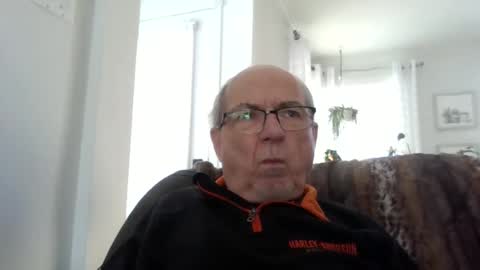 bernard1102 online show from February 28, 2:09 pm