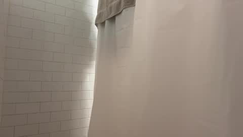 berriess_ online show from February 3, 1:08 pm