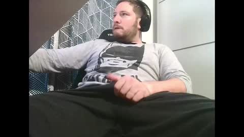 Snapshot of big_sele chatting on March 9, 6:17 am bigbroly88 online show from March 9, 6:17 am