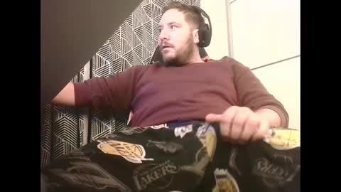 Snapshot of big_sele chatting on February 28, 6:10 am bigbroly88 online show from February 28, 6:10 am