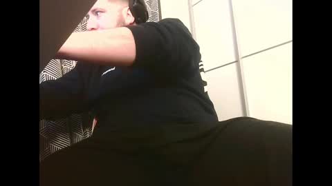 Snapshot of big_sele chatting on February 15, 3:42 am bigbroly88 online show from February 15, 3:42 am