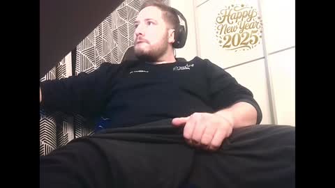 Snapshot of big_sele chatting on January 2, 5:24 am bigbroly88 online show from January 2, 5:24 am