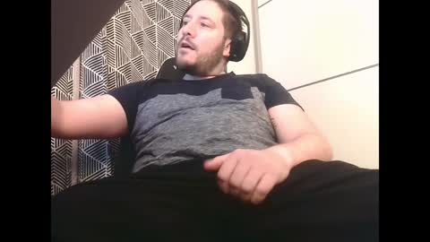 Snapshot of big_sele chatting on January 19, 5:48 am bigbroly88 online show from January 19, 5:48 am