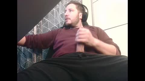 Snapshot of big_sele chatting on January 11, 7:17 am bigbroly88 online show from January 11, 7:17 am