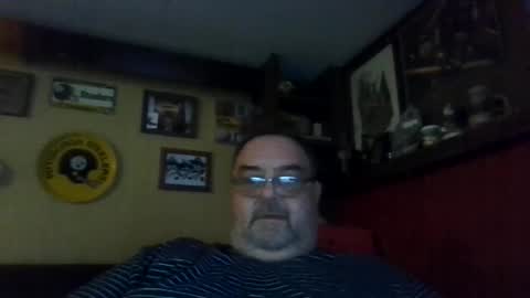 bigbear1971 online show from December 6, 5:33 pm
