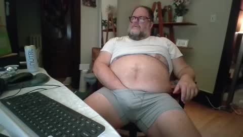 Snapshot of bigbearlittlebear2 chatting on September 14, 8:16 am Bear Woods online show from September 14, 8:16 am