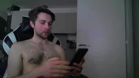 Snapshot of bigbrit_25 chatting on February 16, 7:27 pm Big Brit online show from February 16, 7:27 pm