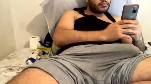 Snapshot of bigcock21cmmmmmm chatting on December 14, 1:27 pm bigcock21cmm online show from December 14, 1:27 pm
