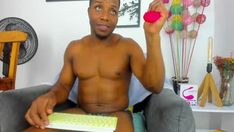 sexy muscle online show from January 13, 3:34 am