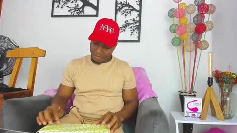 sexy muscle online show from February 18, 3:21 am