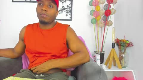 sexy muscle online show from February 20, 3:23 am