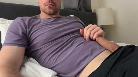 bigcollegecock69690 online show from March 3, 9:32 pm