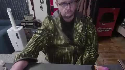 Darryl online show from March 14, 11:50 am