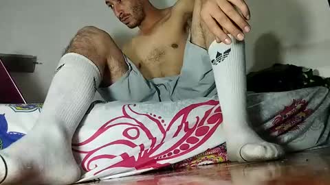 Bigfeetmaster32 online show from October 16, 5:48 am