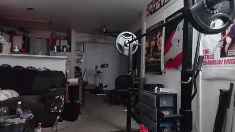 biggerisbetter21 online show from December 14, 8:54 am