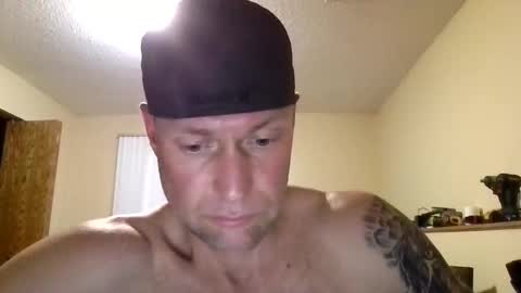 biggy198219 online show from May 18, 8:02 pm