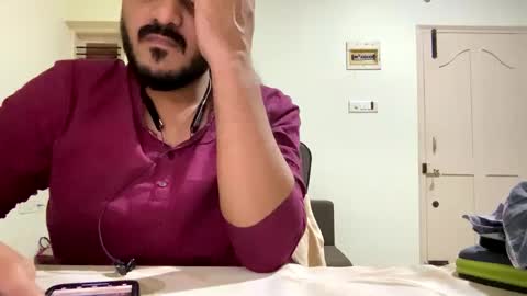 bighandsomesatisfy online show from February 4, 3:47 pm