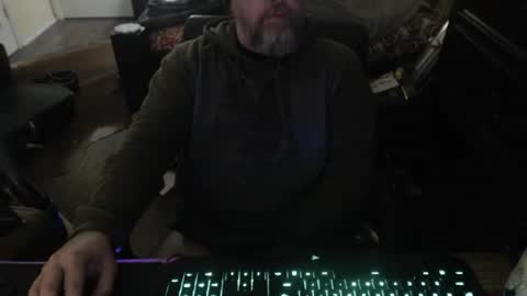 bighugmugg online show from February 1, 11:47 pm