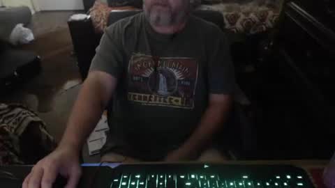 bighugmugg online show from November 17, 10:02 pm