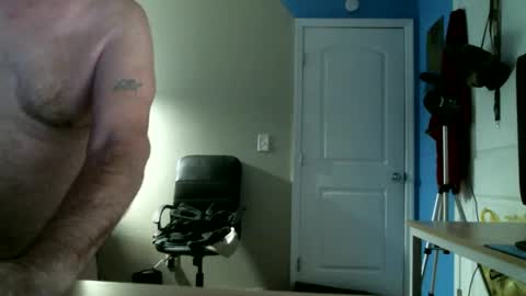 Snapshot of bigjaybo60 chatting on February 18, 12:28 pm John online show from February 18, 12:28 pm