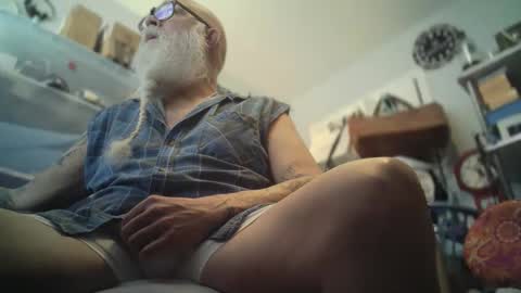 bigjeff01 online show from May 10, 3:24 pm