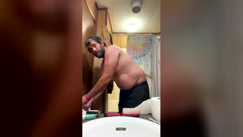 bigjohnson6923 online show from May 11, 2:57 am