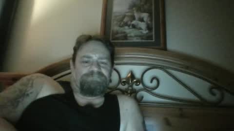 Snapshot of bigload1972 chatting on December 7, 3:36 am bigload1972 online show from December 7, 3:36 am