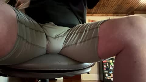 bigmanjr22 online show from April 15, 5:24 pm