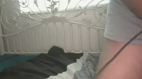 Snapshot of bigprdick101 chatting on February 9, 12:41 pm bigprdick101 online show from February 9, 12:41 pm