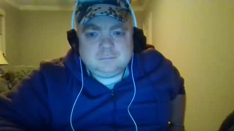 Snapshot of bigred_nyc chatting on January 2, 3:05 am Big Red online show from January 2, 3:05 am