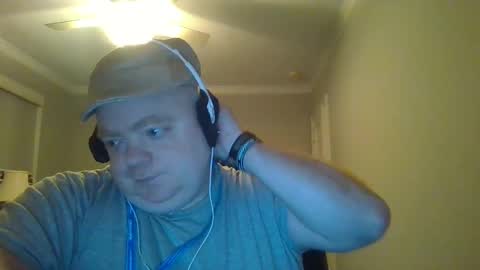 Snapshot of bigred_nyc chatting on February 1, 7:47 am Big Red online show from February 1, 7:47 am