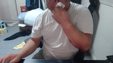 Snapshot of bigsun2222 chatting on October 4, 8:24 pm bigsun2222 online show from October 4, 8:24 pm