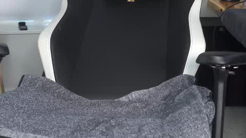 Bigtoybear online show from October 18, 10:04 pm