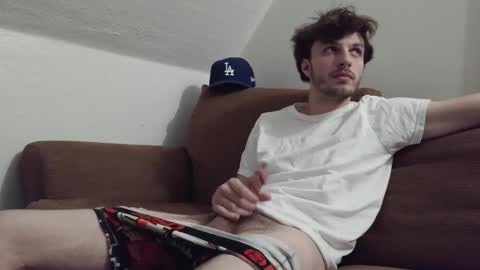 bigwhitedickk1299 online show from October 9, 12:37 am