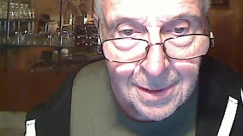 Snapshot of bill_25061 chatting on October 10, 1:32 am bill_25061 online show from October 10, 1:32 am