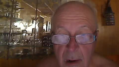 Snapshot of bill_25061 chatting on October 6, 1:27 pm bill_25061 online show from October 6, 1:27 pm