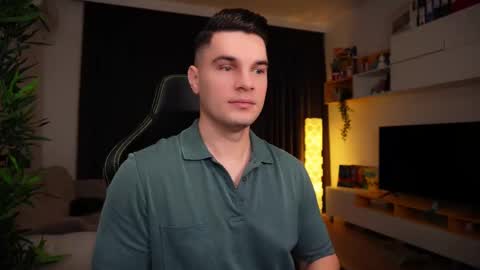 Snapshot of billypassion chatting on February 15, 5:41 am BillyPassion online show from February 15, 5:41 am