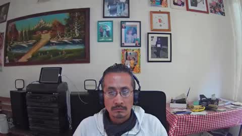 Manu O online show from October 15, 4:36 pm