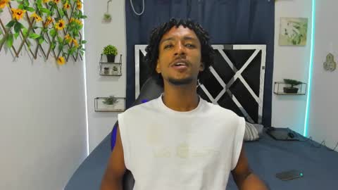 Snapshot of bj_black chatting on September 16, 5:30 am bj_black online show from September 16, 5:30 am