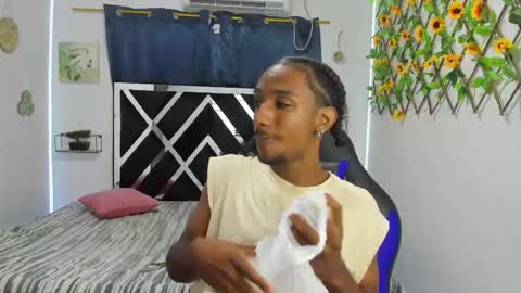 Snapshot of bj_black chatting on September 9, 5:07 am bj_black online show from September 9, 5:07 am