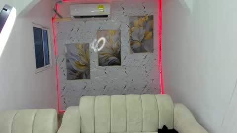 Snapshot of bj_black chatting on September 12, 6:46 am bj_black online show from September 12, 6:46 am