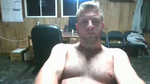 bjhancock_28 online show from November 20, 10:52 pm