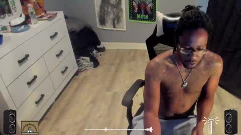 Plant Base Streamers From Pennsylvania online show from October 11, 9:52 pm