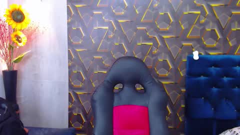 black_king_241 online show from March 8, 5:44 am