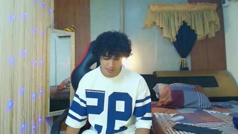 black_king_241 online show from March 10, 7:03 am