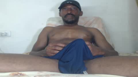 Snapshot of black_latin2728 chatting on February 18, 6:26 am alexander online show from February 18, 6:26 am