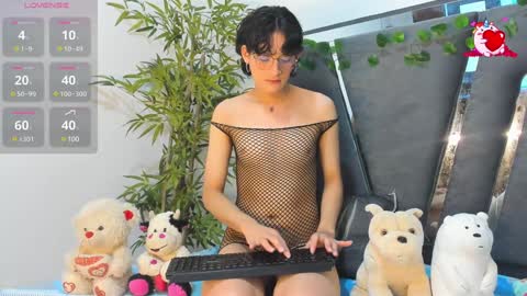 Snapshot of black_rose02 chatting on February 2, 11:51 am B L A C K R O S E online show from February 2, 11:51 am