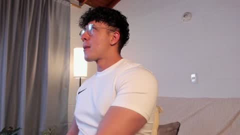 Blake Levi  Independent Model online show from December 31, 11:17 pm