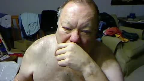 Snapshot of blemon32 chatting on December 27, 12:23 pm Bob online show from December 27, 12:23 pm